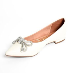 Sapatilha Vizzano Bico Fino Laço Strass – Branco Creme
